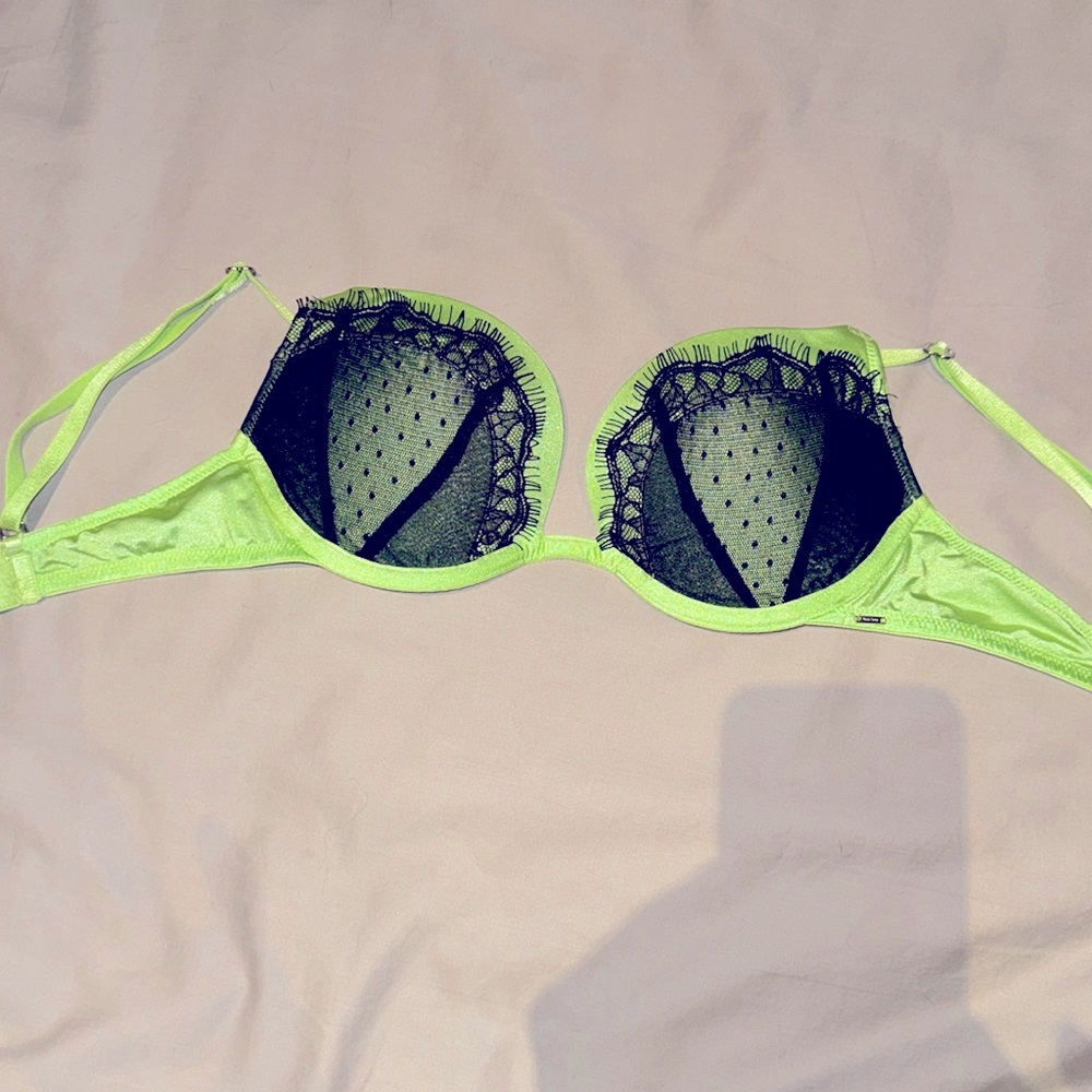 Victoria’s Secret bra